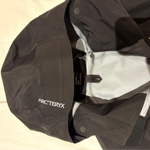 Arc'teryx Black Ski Jacket with Gray Accents - Picture 8 of 15